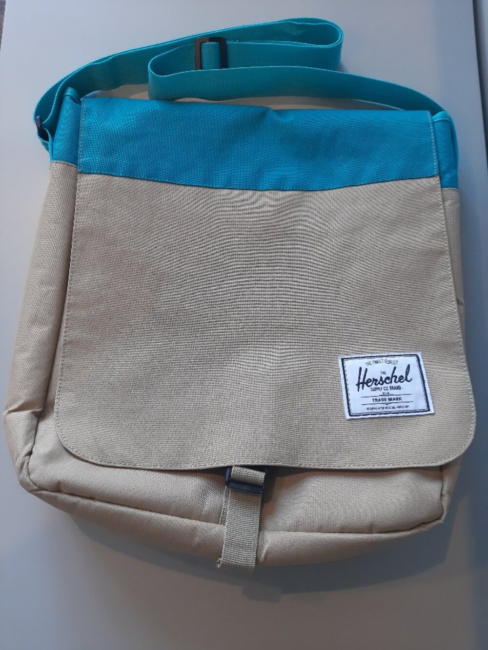 Herschel Supply Company Scottie Messenger Bag